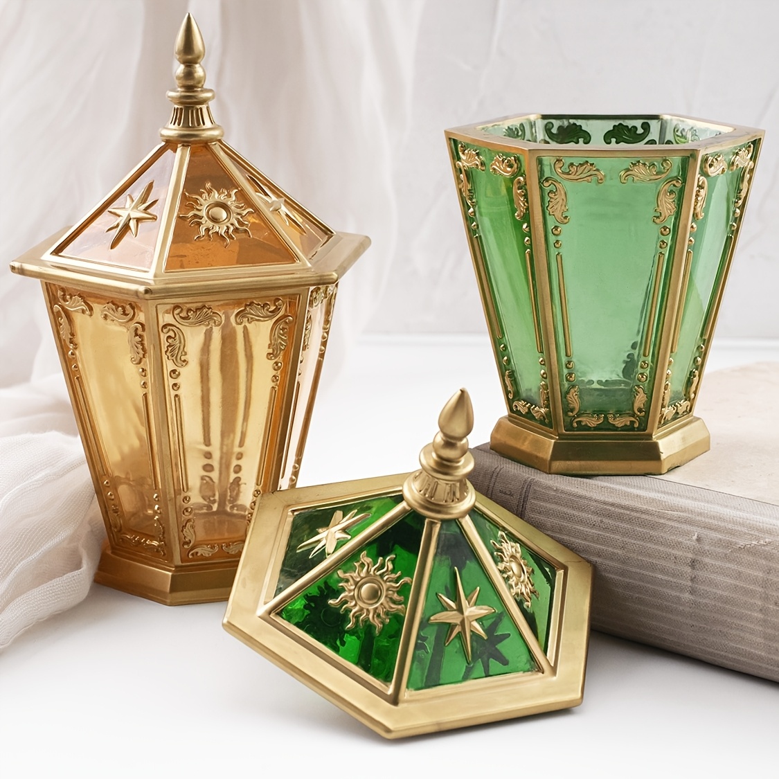 Star and Moon Hexagonal Bottle - đánh giá và giá Resin Art Case